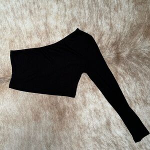 Women’s one sleeve top